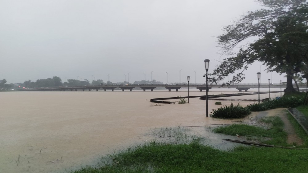 Thừa Thiên Huế: Ngập lụt diện rộng, giao thông chia cắt