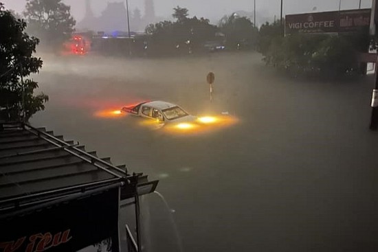 Đà Nẵng: Tạm ngừng cấp điện trên diện rộng để bảo đảm an toàn trong mưa bão