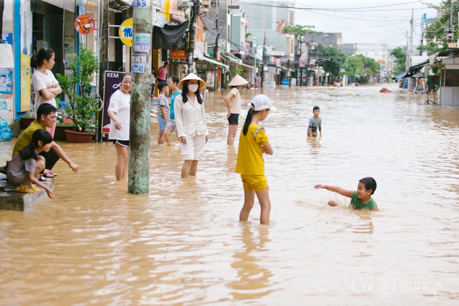 Vùng “rốn lũ” Đại Lộc, Quảng Nam: Nhiều nơi bị ngập sâu trong nước