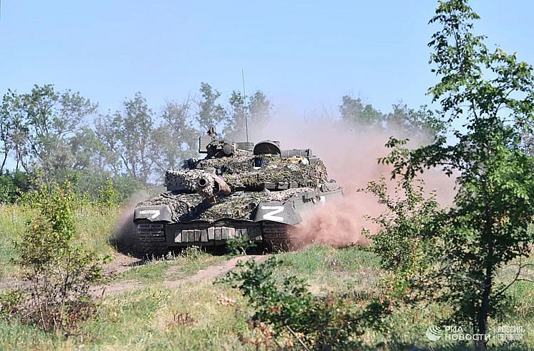 Chiến sự Nga - Ukraine: Kiev gấp rút kéo quân về phía nam, cảnh báo hàng không được tuyên bố trên toàn Ukraine