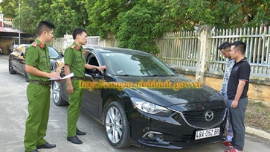 Ninh Bình:Bắt 2 đối tượng bán ô tô rồi tới nhà nghỉ "dàn cảnh" để lấy cắp