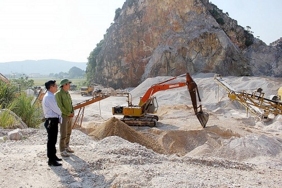 Thanh Hóa: Vì sao Công ty Tân Hải khai thác đá trái phép kéo dài nhưng không bị xử lý?