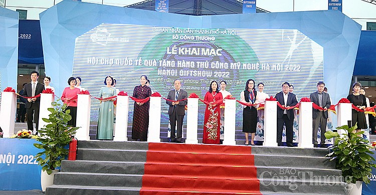 Khai mạc Hội chợ quốc tế Quà tặng hàng thủ công mỹ nghệ Hà Nội 2022