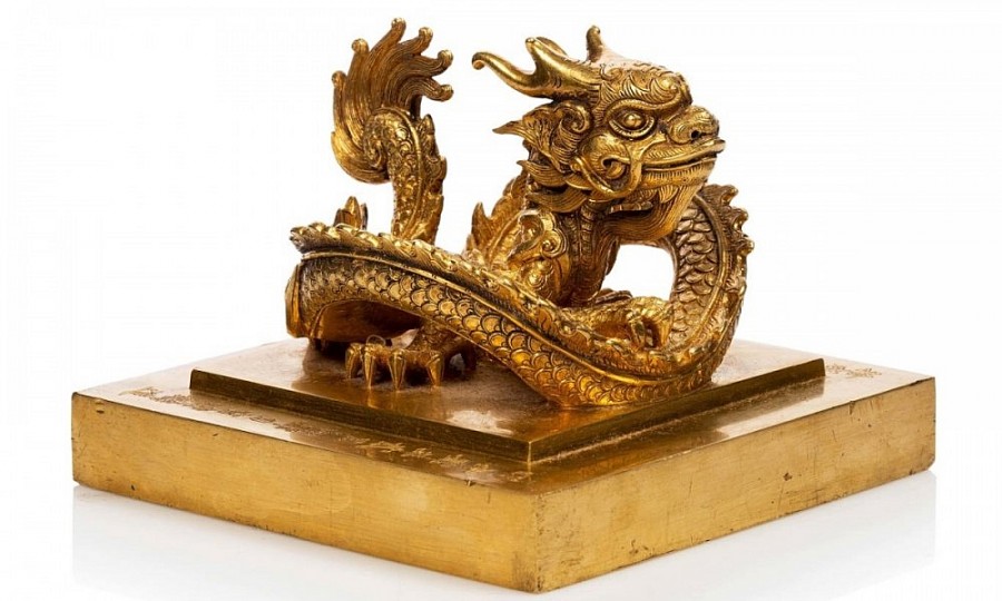 Hình ảnh ấn vàng triều Nguyễn được giới thiệu trên trang web chính thức của nhà đấu giá MILLON (Ảnh: MILLON)