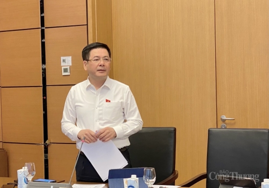 Bộ trưởng Bộ Công Thương Nguyễn Hồng Diên báo "tin vui" kỷ lục xuất nhập khẩu 620 tỷ USD