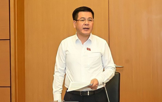 Bộ trưởng Nguyễn Hồng Diên phân tích giải pháp tháo gỡ khó khăn về xăng dầu
