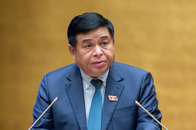 Bộ trưởng Bộ Kế hoạch và đầu tư Nguyễn Chí Dũng, thừa ủy quyền của Thủ tướng Chính phủ trình bày Tờ trình về dự án Luật Hợp tác xã (sửa đổi)