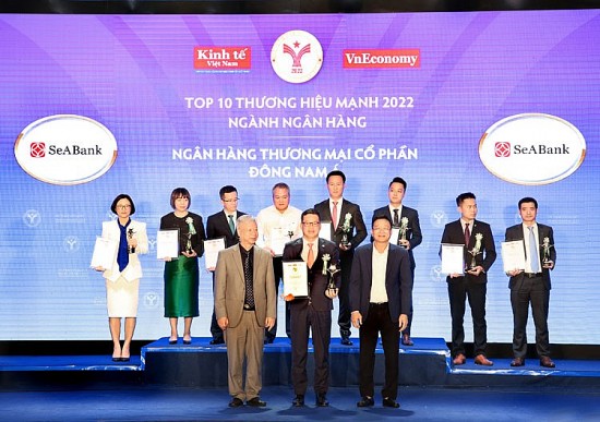 SeABank được vinh danh Top 10 Thương hiệu mạnh ngành Ngân hàng 2022