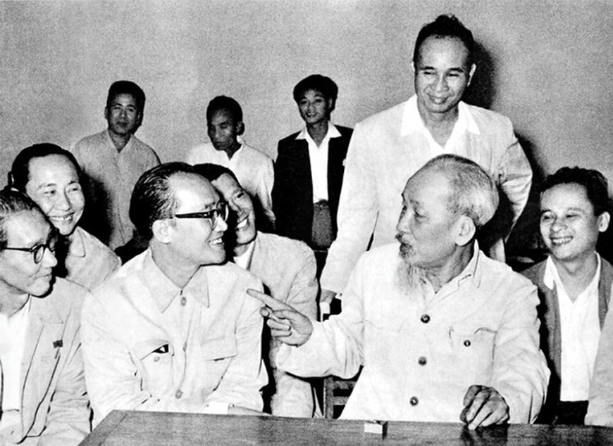 Ngày này năm xưa 26/10: Ký kết hợp tác dầu khí Việt Nam - Liên Xô