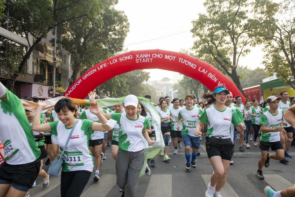 Gần 800 người tham gia giải chạy “Race for Green Life - Lối sống xanh cho một tương lai bền vững”