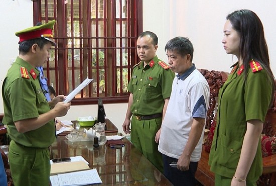 Thanh Hóa: Bắt tạm giam nguyên Trưởng phòng Tài nguyên và Môi trường huyện Thường Xuân
