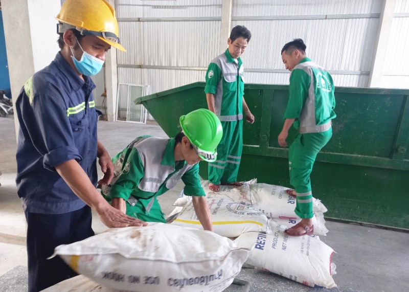 Thừa Thiên Huế: Tiêu huỷ hơn 9 tấn hàng hoá vi phạm