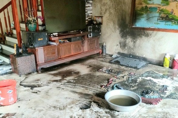 Công an tỉnh Hưng Yên khởi tố vụ ba con gái mang xăng đốt nhà mẹ đẻ