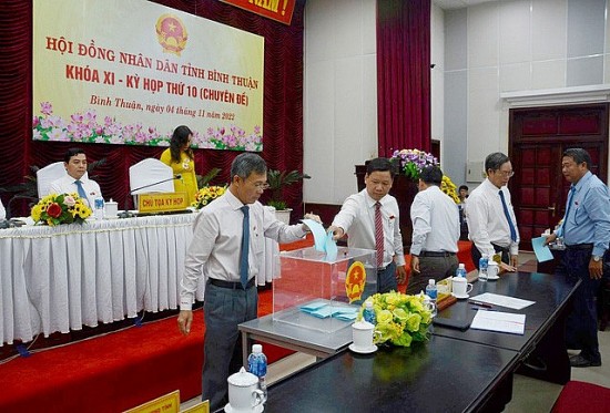 Miễn nhiệm chức Chủ tịch UBND tỉnh Bình Thuận với ông Lê Tuấn Phong