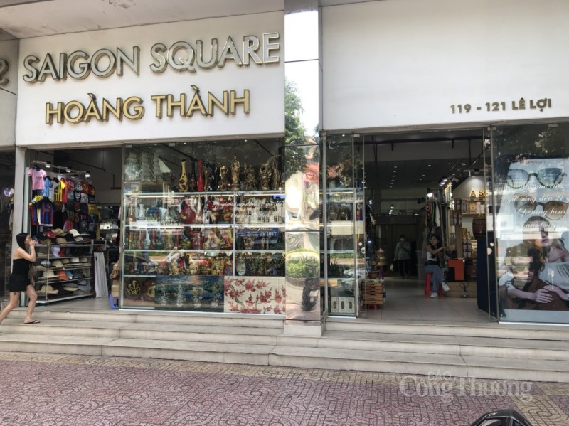 Ngày thứ 5 truy quét “vương quốc” hàng nhái Saigon Square: Quản lý thị trường tiếp tục “không dừng, không nghỉ”