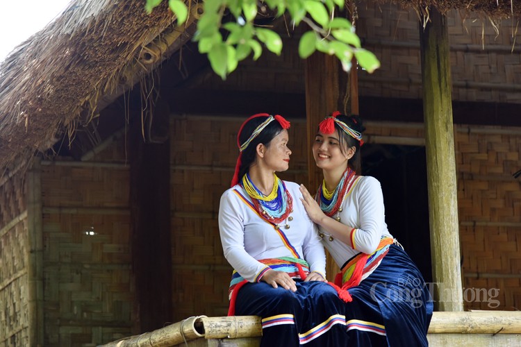 Trang phục của người Brâu- dân tộc rất ít người ở Việt Nam | Báo Dân tộc và  Phát triển