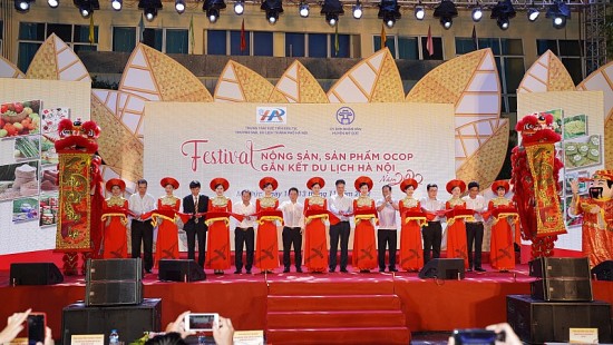 Khai mạc Festival Nông sản, sản phẩm OCOP gắn kết du lịch Hà Nội
