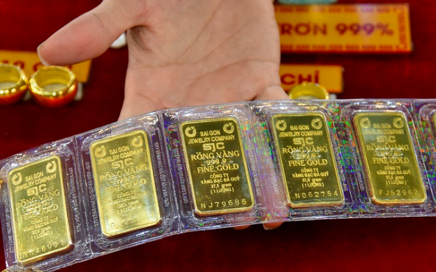 Giá vàng 9999 tăng sốc từ 200-300.000 đồng/lượng