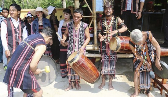 Đà Nẵng: Bảo tồn và phát huy văn hóa đồng bào dân tộc Cơ Tu