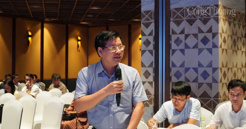 PGS.TS Đinh Văn Châu - Quyền Hiệu trưởng Trường Đại học Điện lực đặt câu hỏi trao đổi tại Hội nghị