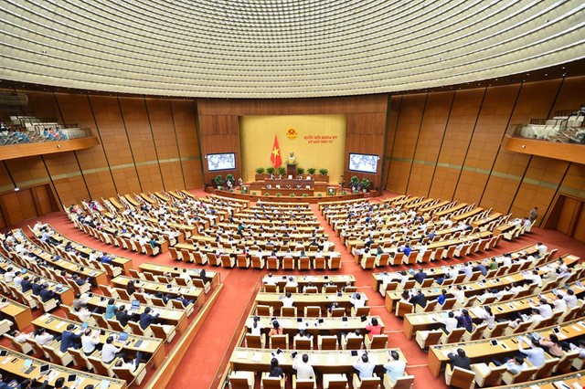 Quốc hội thông qua Nghị quyết kỳ họp, đồng ý bổ sung thông tin “nơi sinh” vào hộ chiếu mới