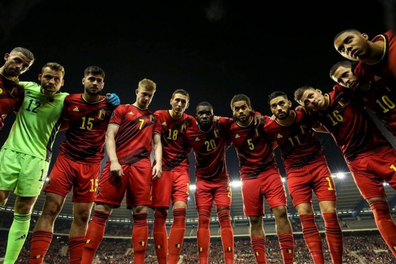 Hãy xem hình của đội tuyển Bỉ trong World Cup 2022, với những ngôi sao như De Bruyne và Hazard, tham gia tranh tài. Với dàn cầu thủ tài năng và kinh nghiệm, đội tuyển Bỉ đã vượt qua nhiều đối thủ mạnh và đến được vòng bán kết. Đội tuyển Bỉ hứa hẹn mang đến những trận đấu hấp dẫn và nhiều cảm xúc cho người hâm mộ.