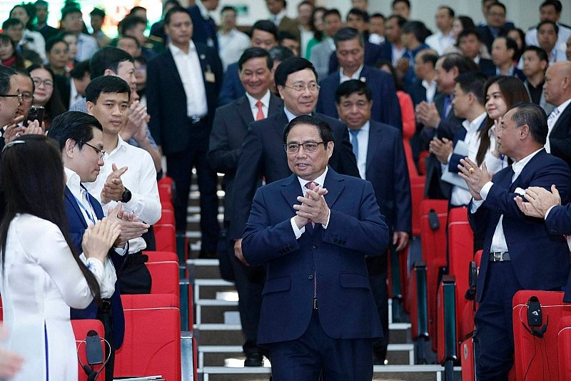 Thủ tướng Phạm Minh Chính và các đại biểu dự hội nghị. 