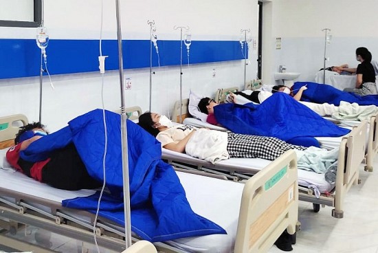 Vụ hàng trăm học sinh, giáo viên bị ngộ độc ở Khánh Hòa: Bộ Y tế vào cuộc