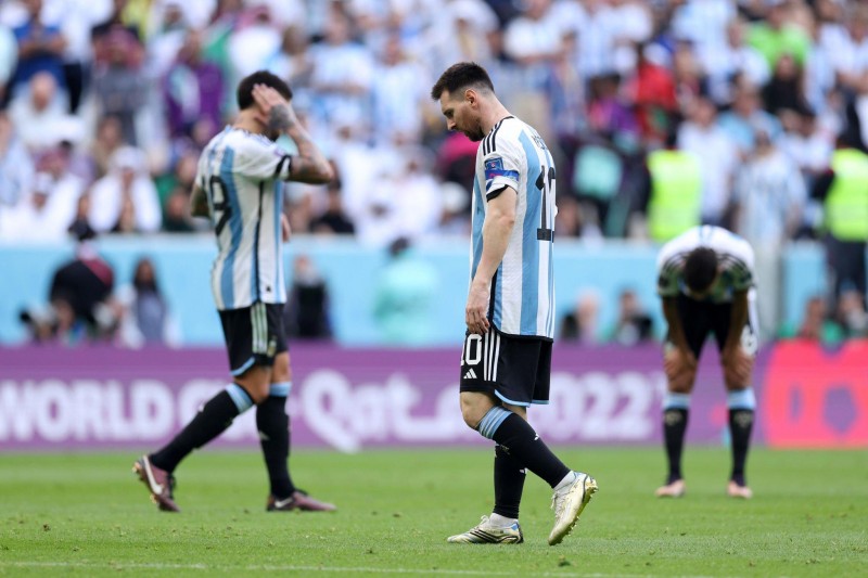 Vòng bảng World Cup 2022: Đội tuyển Argentina đã rơi vào "thảm kịch" trước Saudi Arabia thế nào?