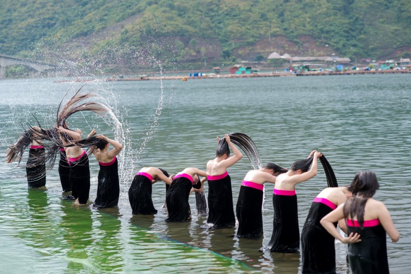 Miss Tourism World 2022 khám phá di sản văn hóa tại Sơn La