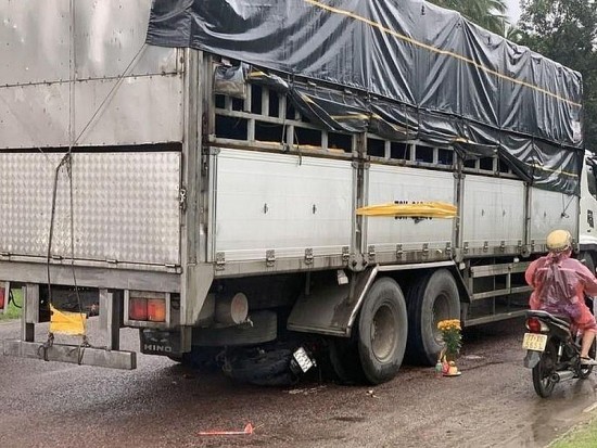 Tạm giữ tài xế lùi xe tải khiến 3 mẹ con tử vong tại Phú Yên