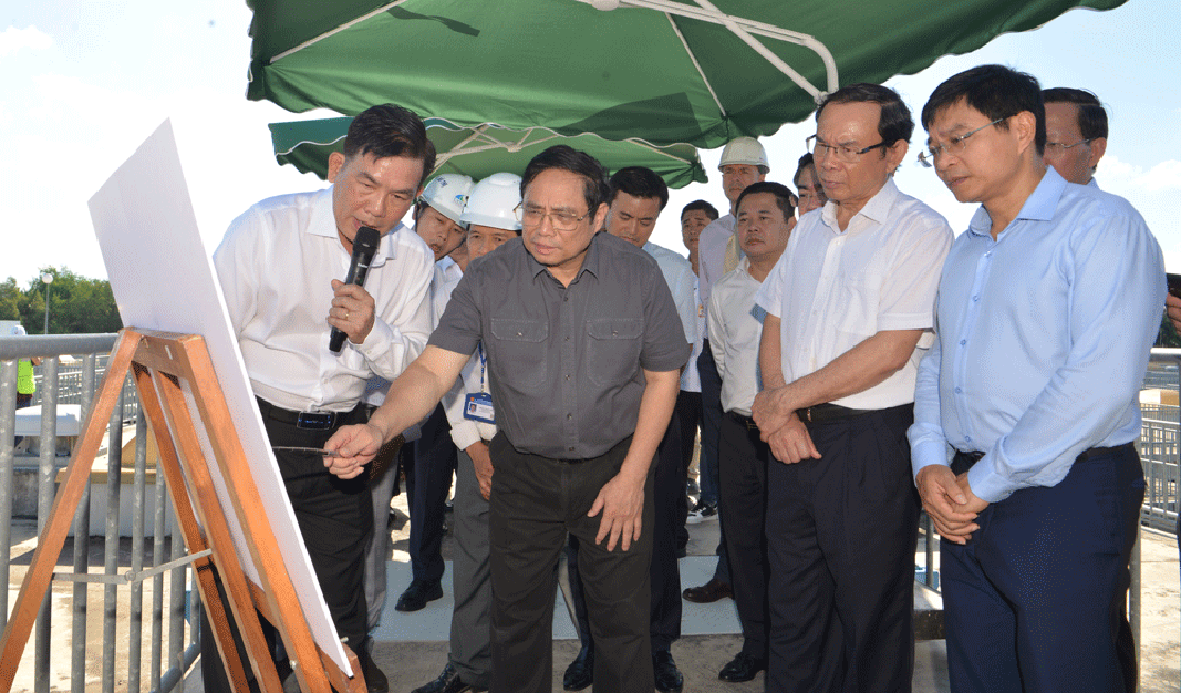 Thủ tướng Phạm Minh Chính kiểm tra hai dự án trọng điểm ở TP. Hồ Chí Minh