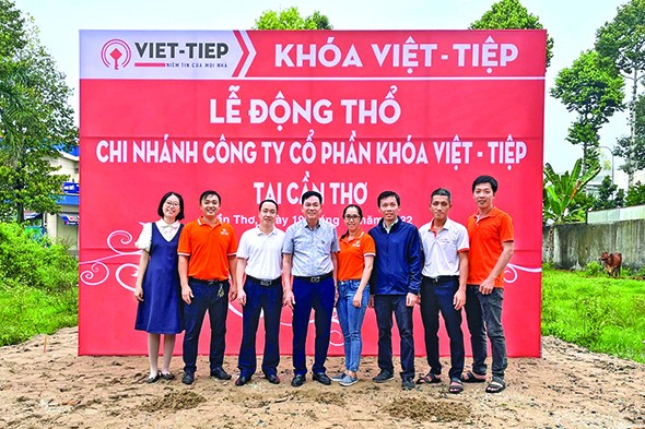 Khóa Việt Tiệp: Đa dạng giải pháp bảo vệ người tiêu dùng