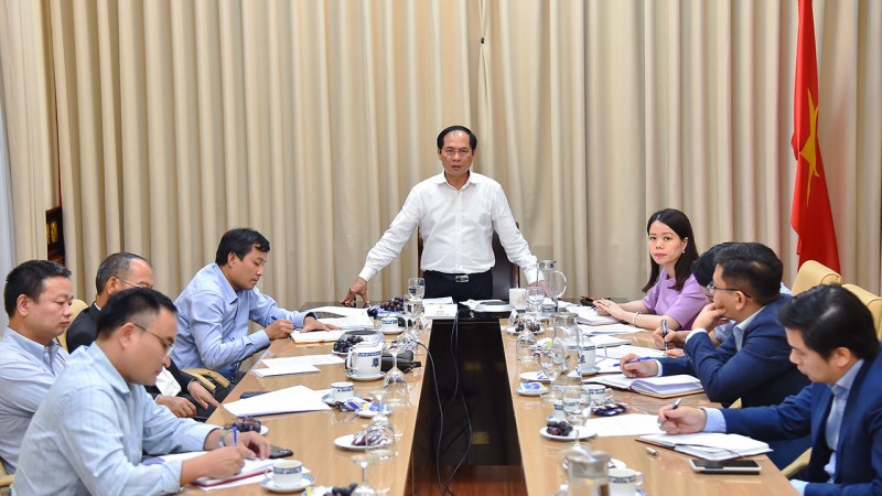 Hội nghị giao ban về đẩy mạnh triển khai công tác ngoại giao kinh tế phục vụ phát triển với các Cơ quan đại diện Việt Nam ở nước ngoài.