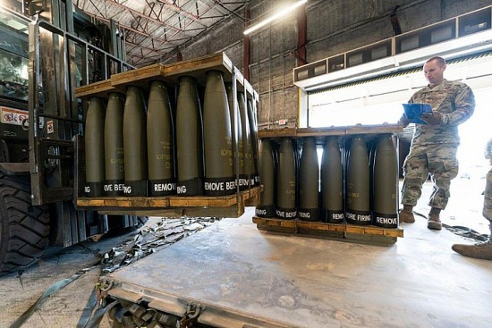 Viện trợ của Mỹ cho Ukraine gây áp lực lên kho dự trữ vũ khí của Lầu Năm Góc