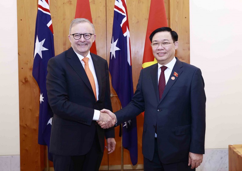 Chủ tịch Quốc hội Vương Đình Huệ hội kiến với Thủ tướng Australia