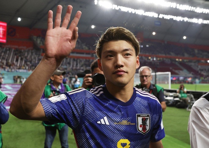 Cầu thủ Nhật Bản Ritsu Doan có phải người gốc Việt không?