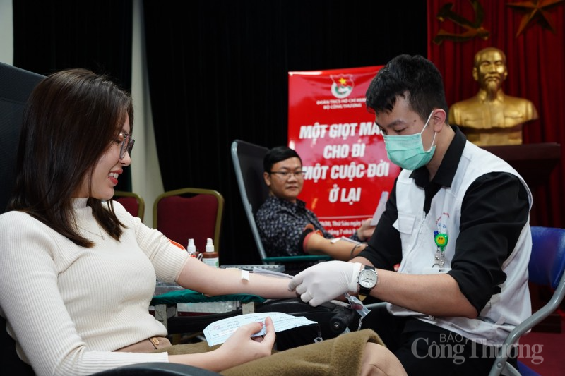 Giọt hồng Công Thương – Ngày hội hiến máu tình nguyện Bộ Công Thương năm 2022