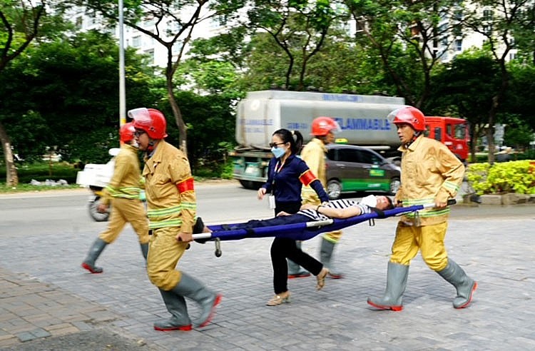 Diễn tập phương án chữa cháy, cứu hộ tại tòa nhà PV GAS Tower