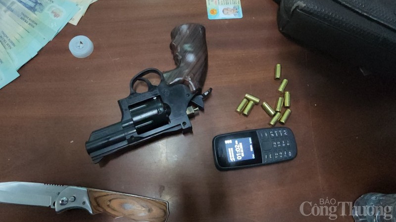 Thêm đối tượng bị bắt vì tàng trữ trái phép súng và chất ma túy tại Kiên Giang