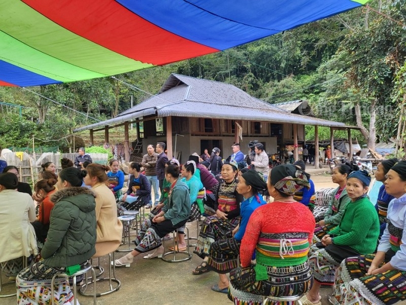 Thanh Hóa: Đưa điện lưới quốc gia về với bản nghèo Xa Mang miền núi Quan Sơn