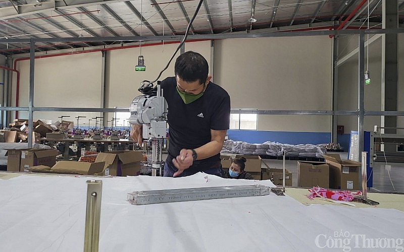 Nghệ An: Sản xuất công nghiệp tiếp tục phục hồi, chế biến, chế tạo “giữ nhịp” tăng trưởng