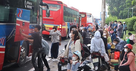 Hà Nội: Yêu cầu nhà xe không tùy tiện tăng giá cước, phụ phí dịp Tết