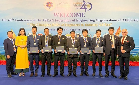 64 kỹ sư ngành điện TP. Hồ Chí Minh nhận chứng chỉ kỹ sư chuyên nghiệp ASEAN
