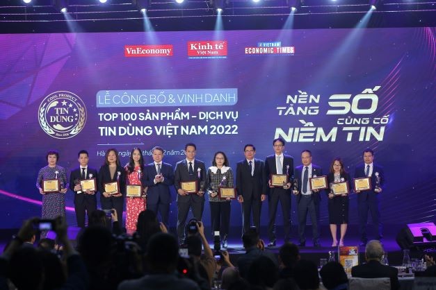 Ứng dụng Quản lý Tài chính iShinhan vinh danh “Top 10 Tin dùng Việt Nam 2022”