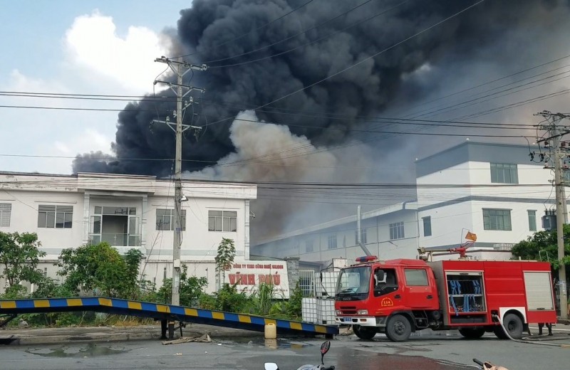 Cháy khu công nghiệp Hải Sơn (Long An): Đang tìm kiếm nạn nhân mất tích