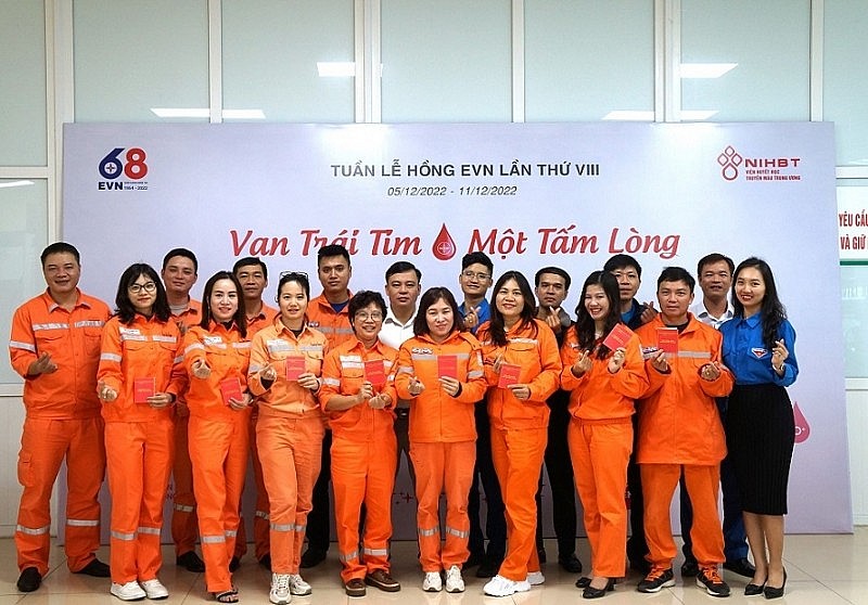 Công ty Điện lực Thanh Hóa chung tay hiến máu cứu người