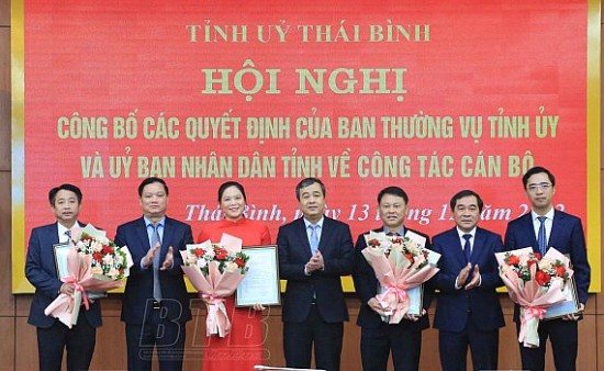 Tỉnh ủy Thái Bình công bố, trao quyết định bổ nhiệm, điều động nhiều cán bộ chủ chốt