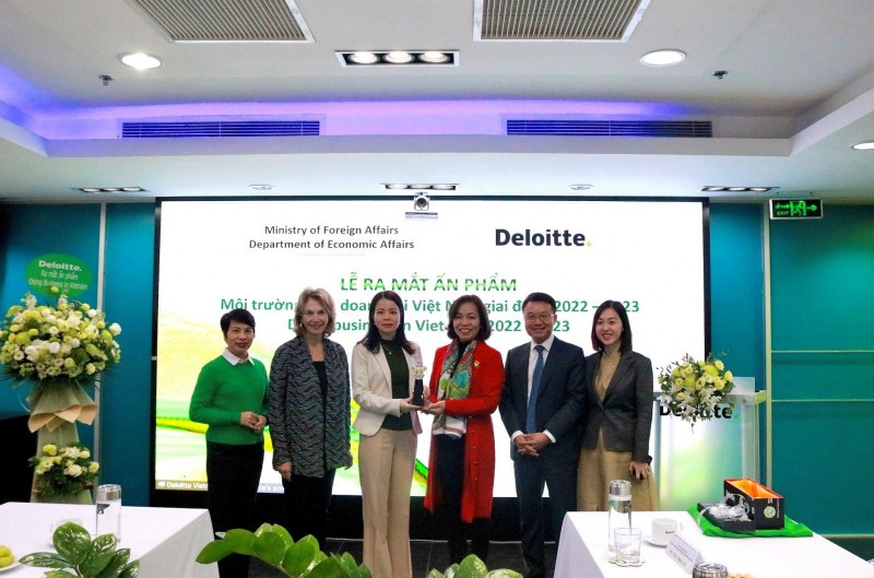 Deloitte Việt Nam ra mắt ấn phẩm “Môi trường kinh doanh tại Việt Nam giai đoạn 2022 – 2023”
