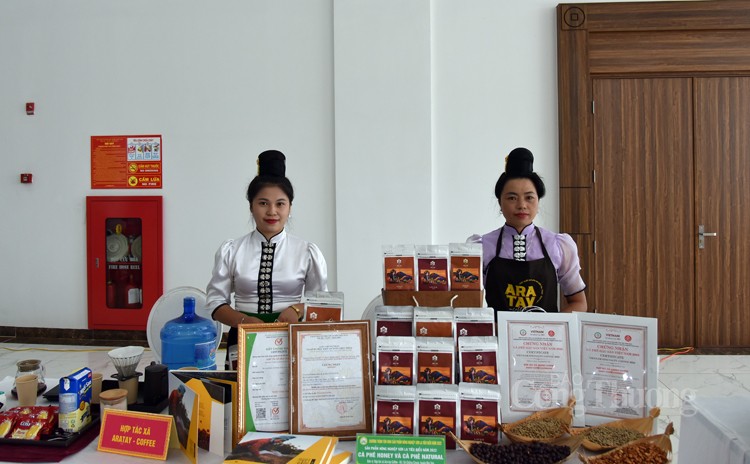 Ara Tay Coffee của dân tộc Thái khẳng định thương hiệu